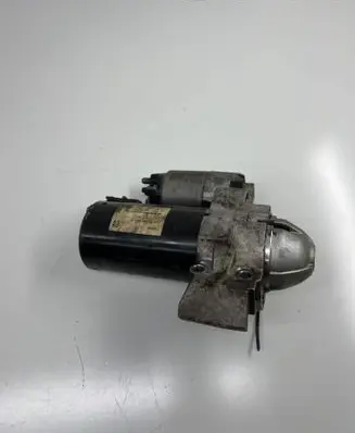 BMW 5 F10 F11 Starter motor 8574102