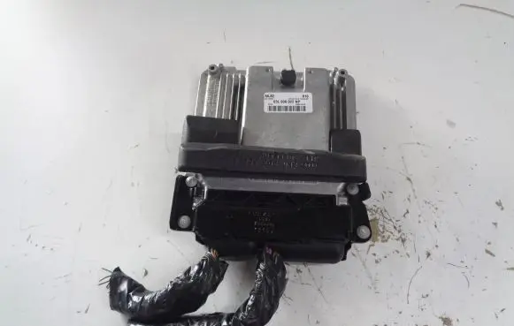 Skoda Octavia Mk3 (5E) Engine control unit/module 03L906022NP 08301543