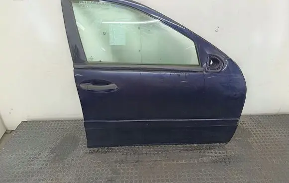Mercedes-Benz C W203 Front door 