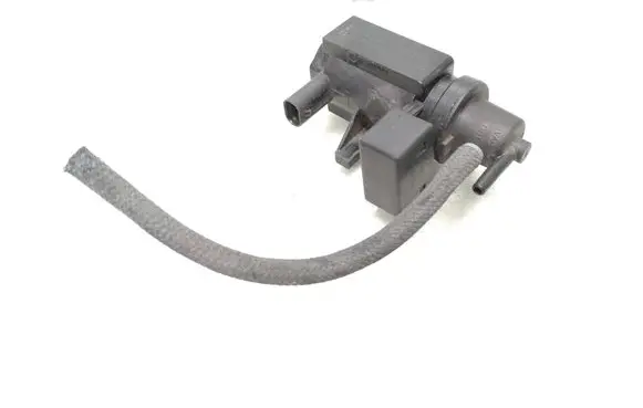 BMW 1 E81 E87 Turbo solenoid valve 7805391 11747805391