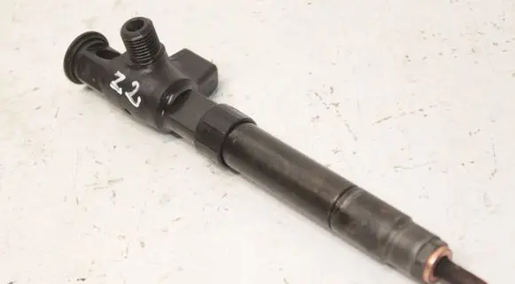 Peugeot Expert Fuel injector 228358342 17361340322