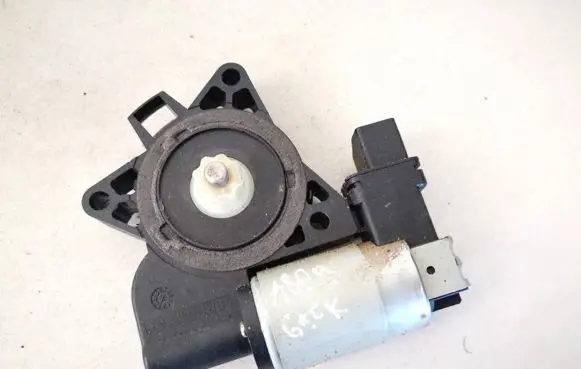 Mazda 6 Rear door window regulator motor cm011730 gj6a5858x