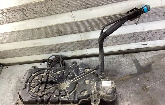 Opel Zafira C AdBlue liquid reservoir 39171469 95601000000000X 662581466