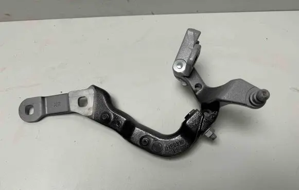 BMW X2 U10 Tailgate/trunk/boot hinge 9629240 9629242