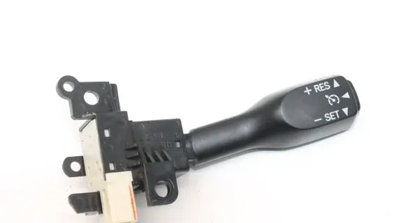 Lexus RX 330 - 350 - 400H Cruise control switch 