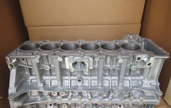 BMW 3 E90 E91 Engine block 7576336 7576331 7560522