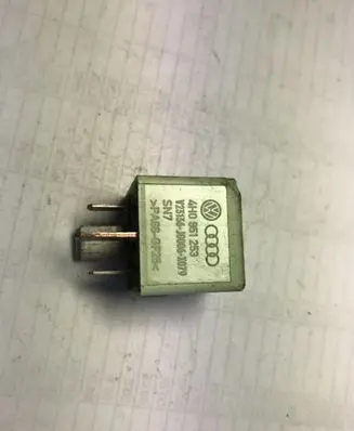 Volkswagen Up Other relay 4H0951253