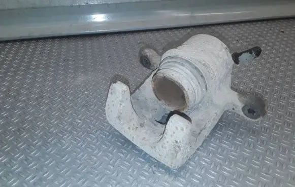 SsangYong Kyron Rear brake caliper 