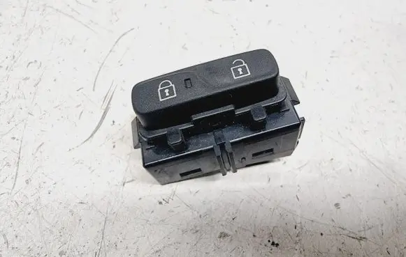 Volvo V40 Central locking switch button 31334571 31376499
