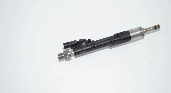 BMW 3 F30 F35 F31 Fuel injector 7639994 13647639994