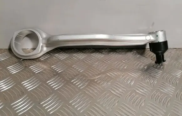 Mercedes-Benz E W211 Front lower control arm/wishbone A2113304411