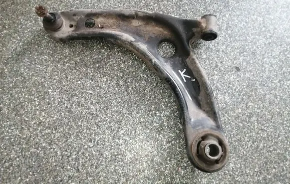 Toyota Yaris Front lower control arm/wishbone
