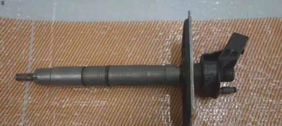 Audi A5 8T 8F Fuel injector 059130277BE 0445116023