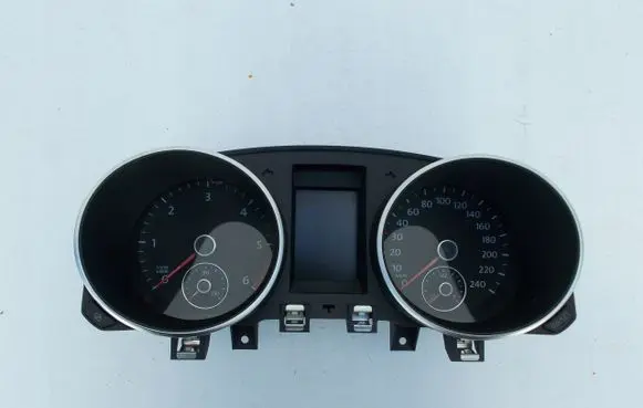 Volkswagen Golf VI Speedometer (instrument cluster) 5K0920862A