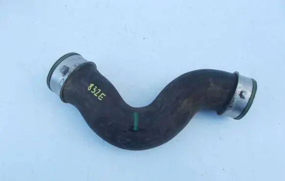 Volkswagen Golf V Intercooler hose/pipe 1K0145832E