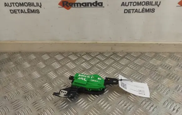 Fuel tank cap lock