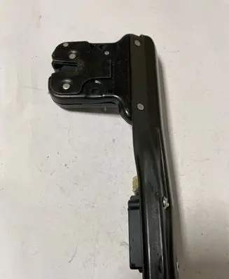 Audi TT Mk1 Tailgate/trunk/boot lock/catch/latch 8N0827505EF