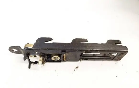 Volkswagen PASSAT B5.5 Seat belt adjustment rail 3B0857819D