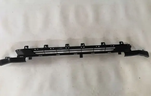 Peugeot 208 Front bumper lower grill 9810516180