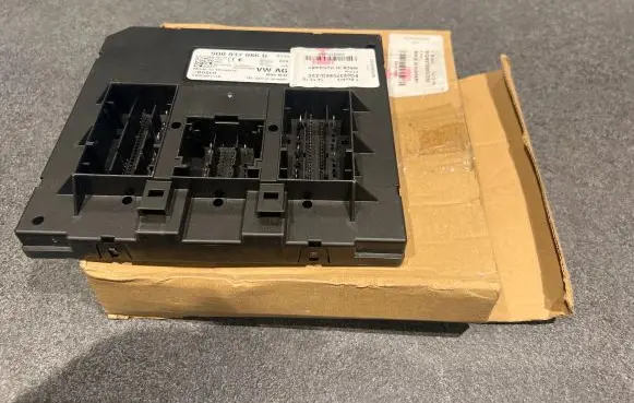 Volkswagen PASSAT B8 Comfort/convenience module 5Q0937086G F005V01718