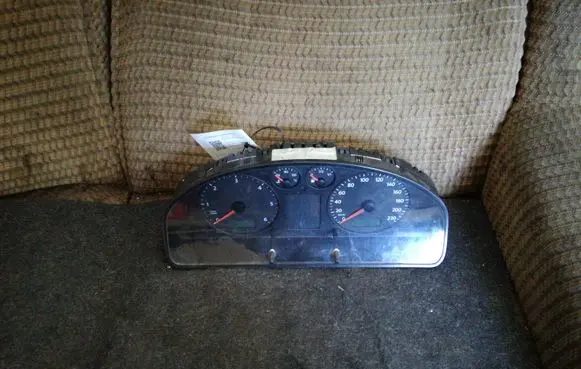 Volkswagen Transporter - Caravelle T5 Speedometer (instrument cluster) 7H0920850M