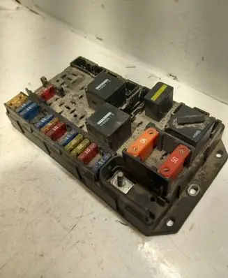 Land Rover Range Rover L322 Fuse module YQE500090 518865001 050215145423