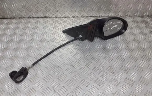 Seat Cordoba (6L) Front door electric wing mirror 