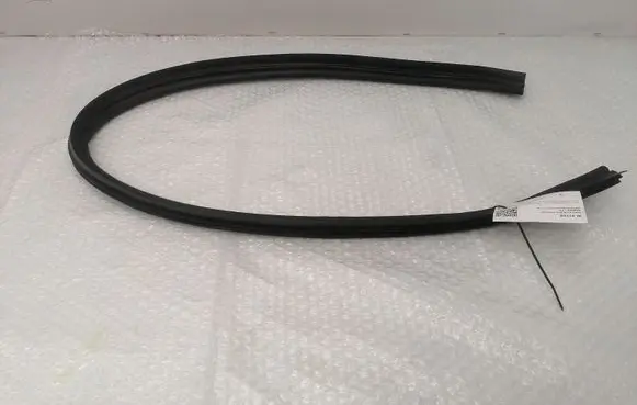 Mercedes-Benz E W123 Engine compartment rubber 