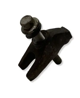 Jeep Grand Cherokee Fuel Injector clamp holder 
