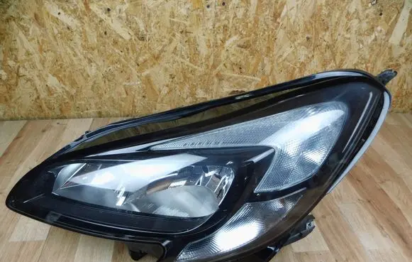 Opel Corsa E Headlight/headlamp 39108222 1EF01183001 8300101448