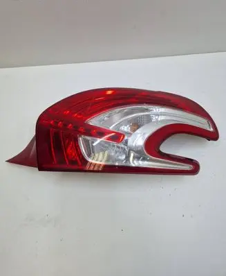 Peugeot 208 Rear/tail lights 9672628380