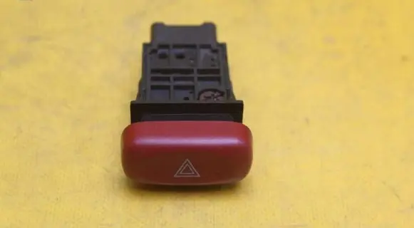 Suzuki Ignis Hazard light switch
