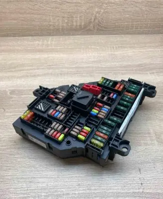 BMW 5 F10 F11 Fuse module 9234423 17033452