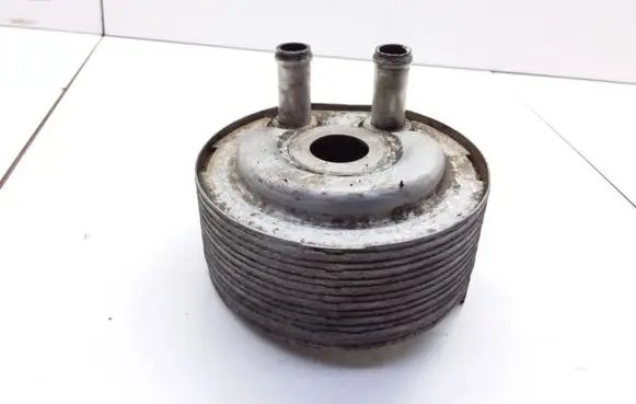 Nissan Almera Tino Oil filter mounting bracket