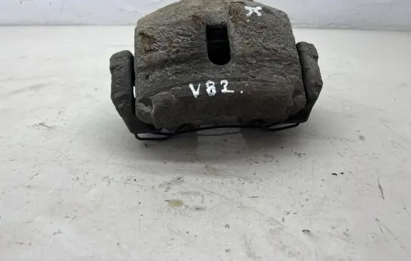 Volkswagen PASSAT B6 Front brake caliper
