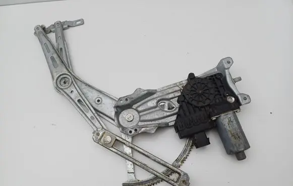 Opel Zafira A Front door window regulator with motor 90579355 0130821768