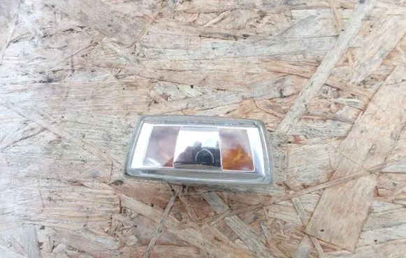 Opel Corsa D Front fender indicator light 13252455 13252456