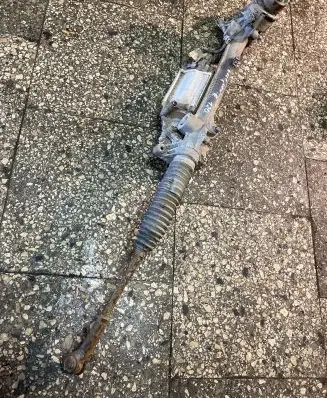 Volkswagen Golf V Steering rack