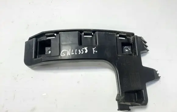 Rear bumper mounting bracket