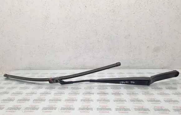 Volkswagen PASSAT B6 Front wiper blade arm 3C1955409C
