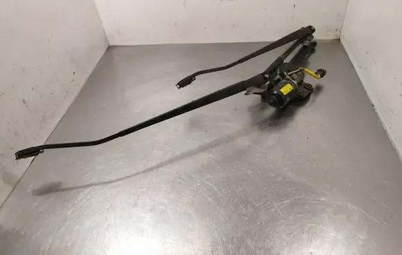 Hyundai Getz Front wiper linkage and motor 981001C100