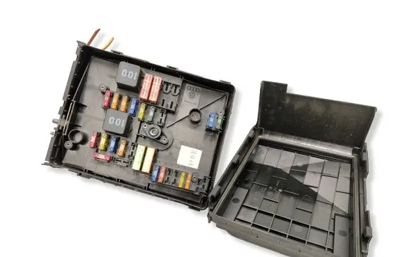 Skoda Yeti (5L) Fuse box set 1K0937118 8H021010 1K0937132F