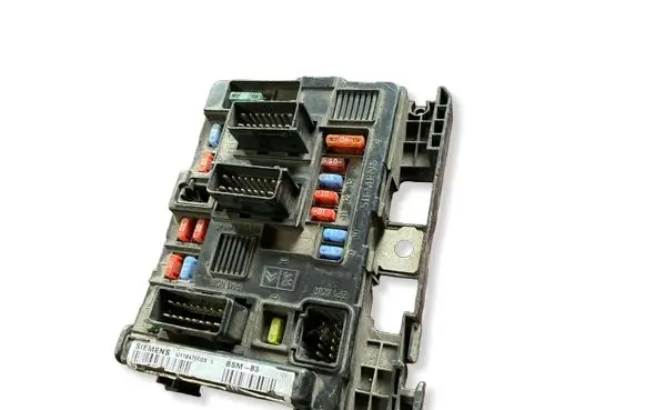 Peugeot 308 SW Fuse module U118470003L