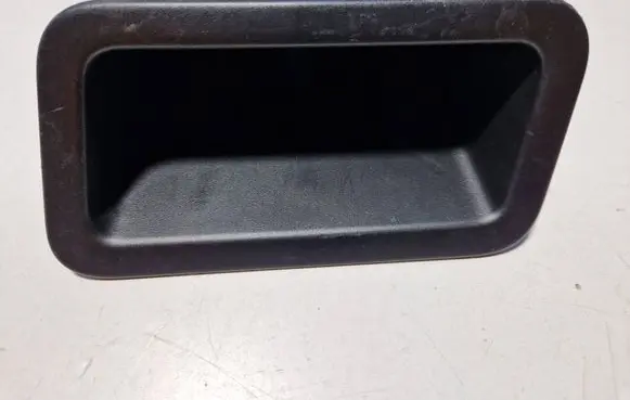 Renault Kadjar Tailgate trim 909402655R