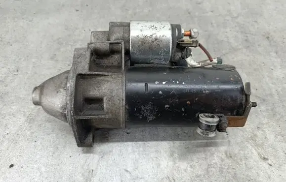 Volkswagen PASSAT B5.5 Starter motor 068911024G