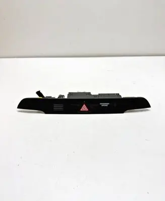 Hyundai Tucson TL Hazard light switch 93700D7800 3D136N1000