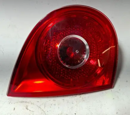Volkswagen Jetta V Tailgate rear/tail lights 1K6945093E 028500102A 00003791