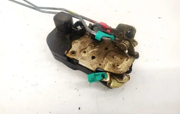 Chrysler Sebring (ST-22 - JR) Rear door lock