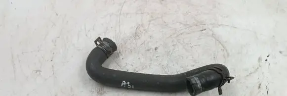 Volkswagen PASSAT B5 Engine coolant pipe/hose 058121058a