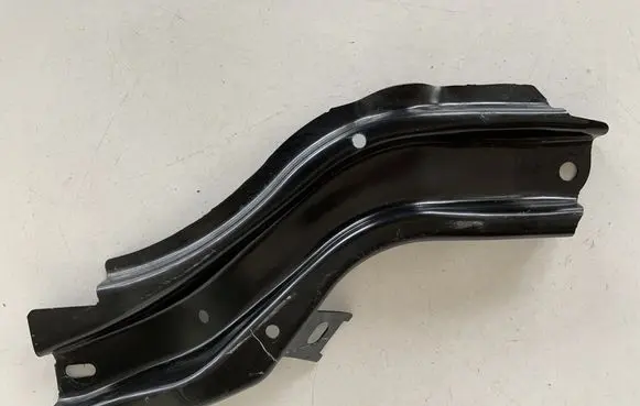 Audi Q5 SQ5 FY Radiator mount bracket 80A805528